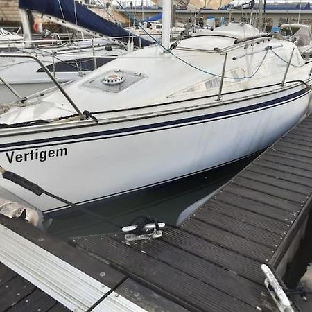 מלון ליסבון Vintage Sailboat In Belem מראה חיצוני תמונה