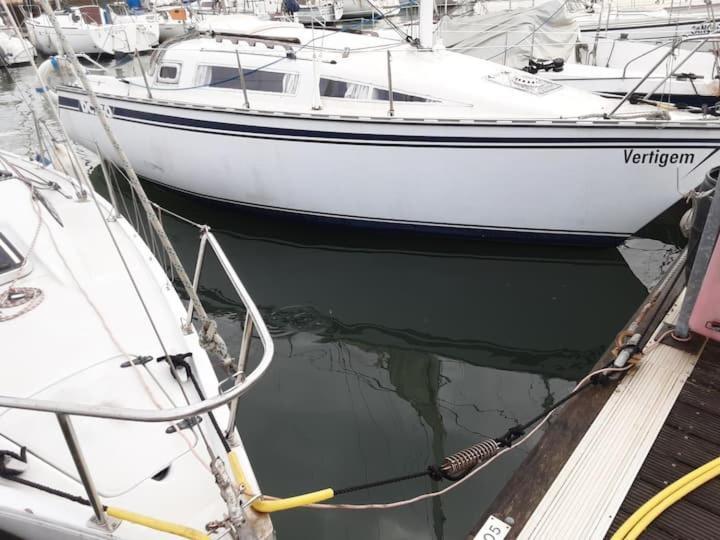 מלון ליסבון Vintage Sailboat In Belem מראה חיצוני תמונה